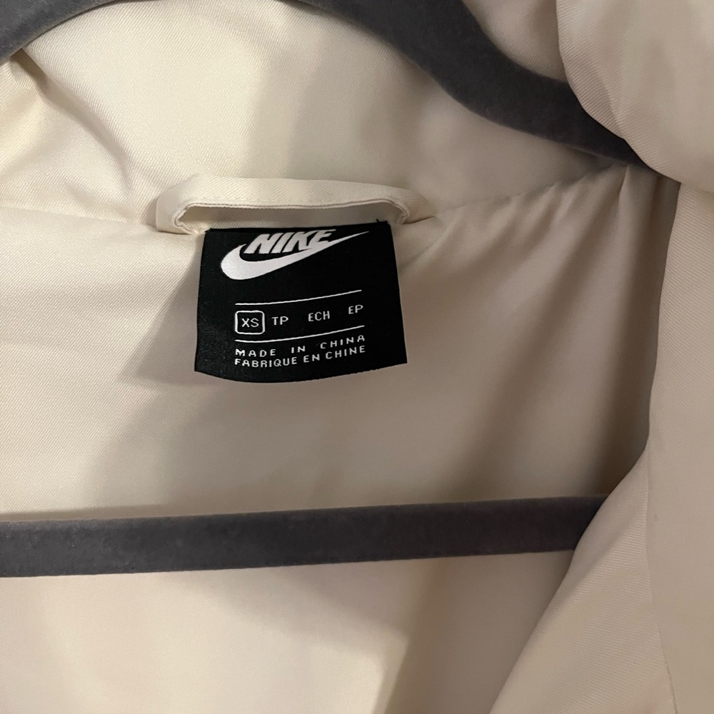 Nike Swoosh Jacket NWT - Picture 5 of 7